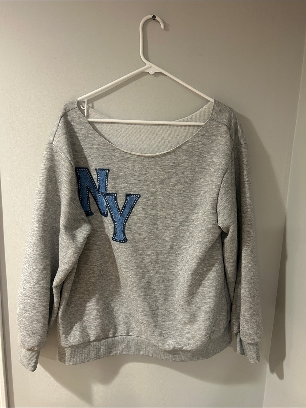 SHEIN Gray Pullover Sweatshirt